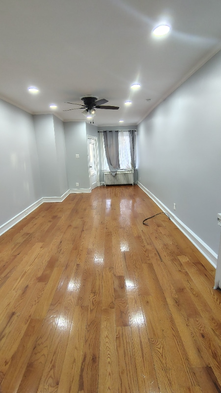 523 W Nedro Ave in Philadelphia, PA - Foto de edificio - Building Photo