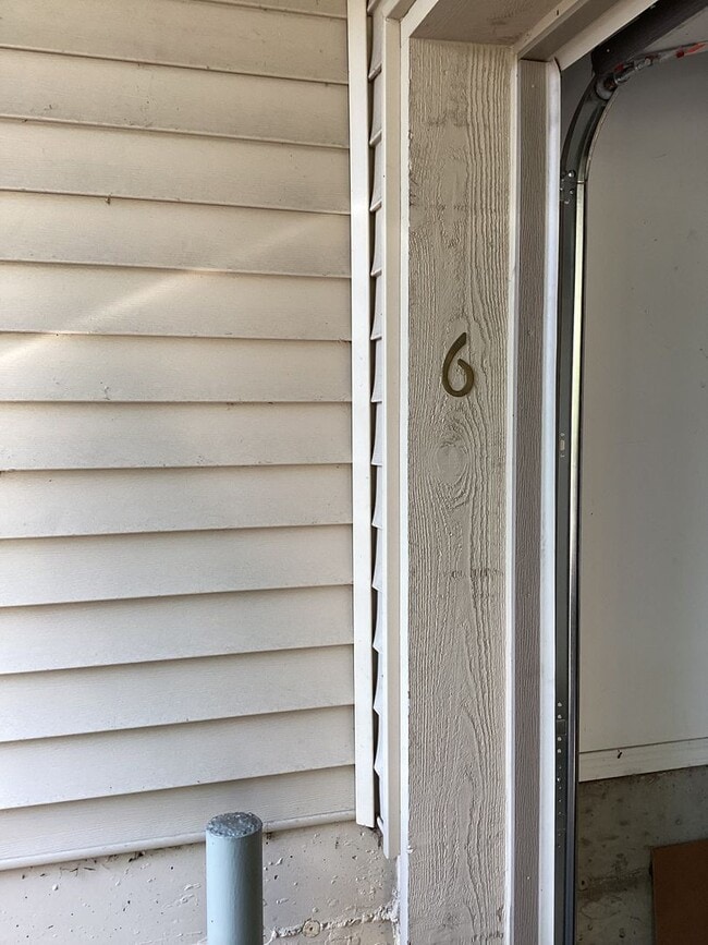 8512 242nd St SW in Edmonds, WA - Building Photo - Building Photo