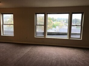 670 9th St in Arcata, CA - Building Photo - Building Photo
