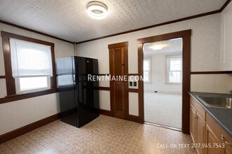 148 Essex St in Bangor, ME - Building Photo - Building Photo