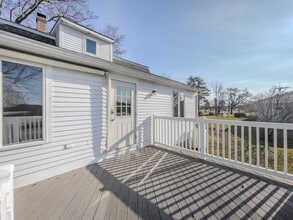 15 W Town St in Lebanon, CT - Building Photo - Building Photo