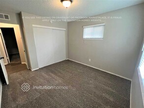 321 W Hacienda Dr in Corona, CA - Building Photo - Building Photo