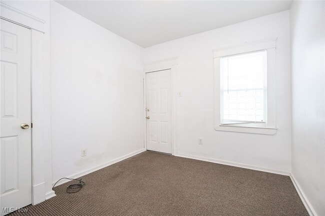property at 6911 Franklin Blvd