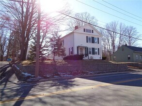 454 Middle Tpke E in Manchester, CT - Building Photo - Building Photo