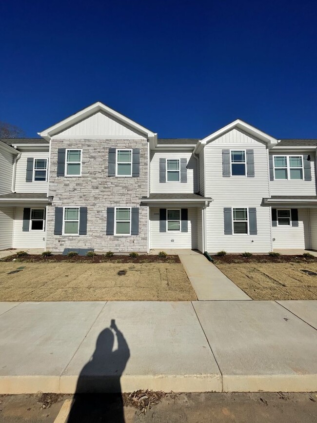 property at 1006 Peony Ln