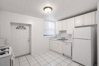 6420 N Newgard Ave in Chicago, IL - Building Photo - Building Photo