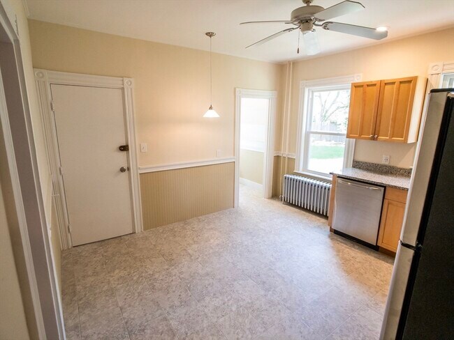 40 Hewlett St in Boston, MA - Building Photo - Building Photo