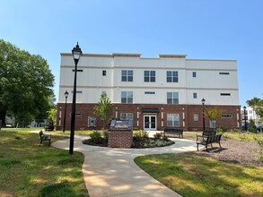 Legacy at Ardmore in Winston-Salem, NC - Building Photo - Building Photo