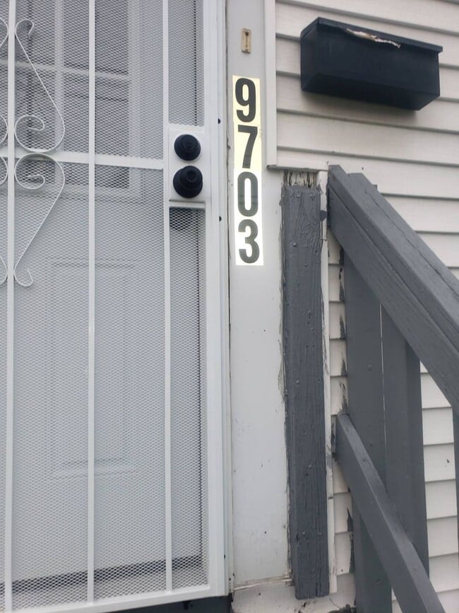 9703 Elwell Ave in Cleveland, OH - Building Photo - Building Photo