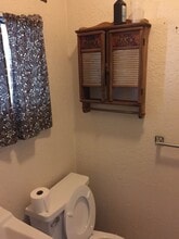 1405 Gulledge Rd in Farmington, NM - Foto de edificio - Building Photo