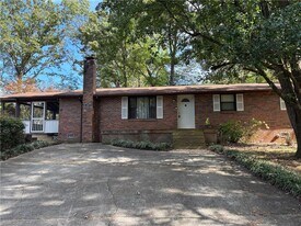 209 Evans Cook Ct in Canton, GA - Building Photo