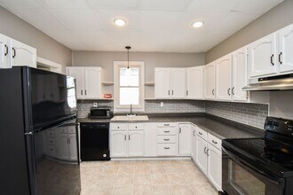 1515 S Duluth Ave in Sioux Falls, SD - Foto de edificio - Building Photo