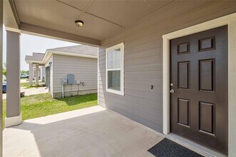 910 Bunton Reserve Blvd in Kyle, TX - Building Photo - Building Photo