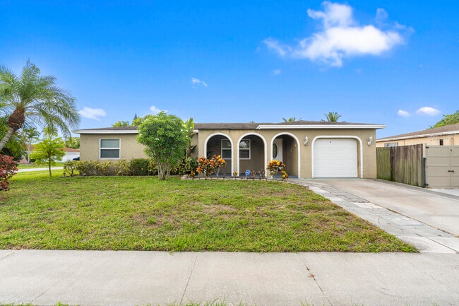4784 Alfresco St in Boca Raton, FL - Building Photo - Building Photo