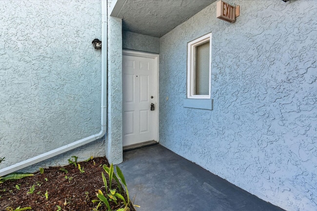 1620 SE Green Acres Cir in Port St. Lucie, FL - Building Photo - Building Photo