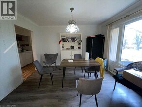 415 Mt Pleasant Rd in Brantford, ON - Building Photo - Building Photo