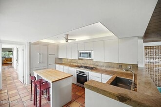 1927 Beachside Ct in Atlantic Beach, FL - Building Photo - Building Photo