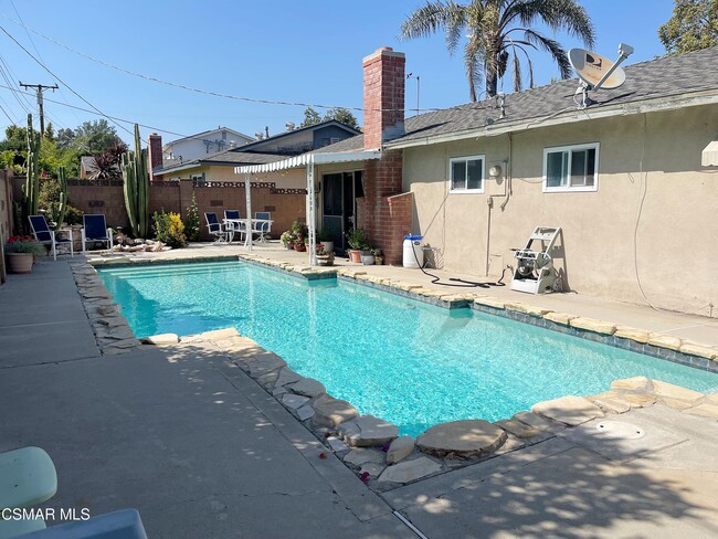 2291 Jonesboro Ave in Simi Valley, CA - Building Photo - Building Photo