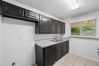 6904 Sandstone Ct in Fort Worth, TX - Building Photo - Building Photo