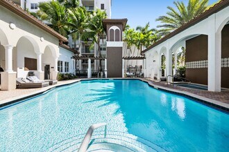 10X Mizner Park in Boca Raton, FL - Foto de edificio - Building Photo