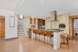 1366 Scuttle Hole Rd in Water Mill, NY - Building Photo - Building Photo