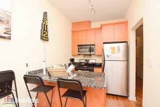 1509 W Wellington Ave in Chicago, IL - Building Photo - Building Photo