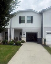 5542 Plain Field Ln in Lilburn, GA - Building Photo