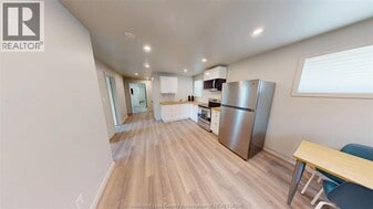 1654 Martindale St in Windsor, ON - Building Photo