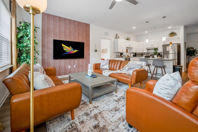 property at 637 Wildlight Ave