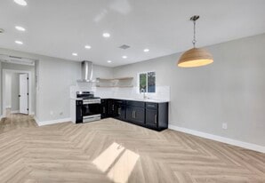 1223 N Ave 45 in Los Angeles, CA - Building Photo