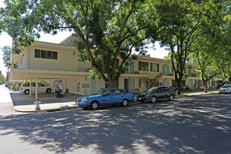 1525 22nd St in Sacramento, CA - Foto de edificio - Building Photo