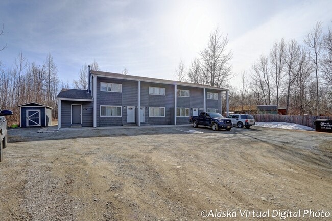 301 N Spruce Dr, Unit 3