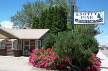 Knotty Pine Apartments in Meridian, ID - Building Photo