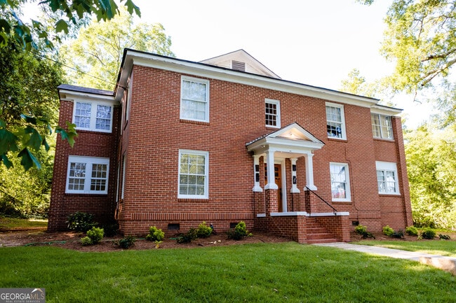 111 E Screven St in Milledgeville, GA - Building Photo - Building Photo