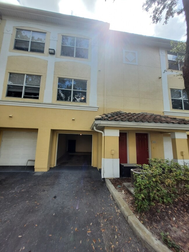 1606 Legacy Park Dr in Maitland, FL - Building Photo - Building Photo