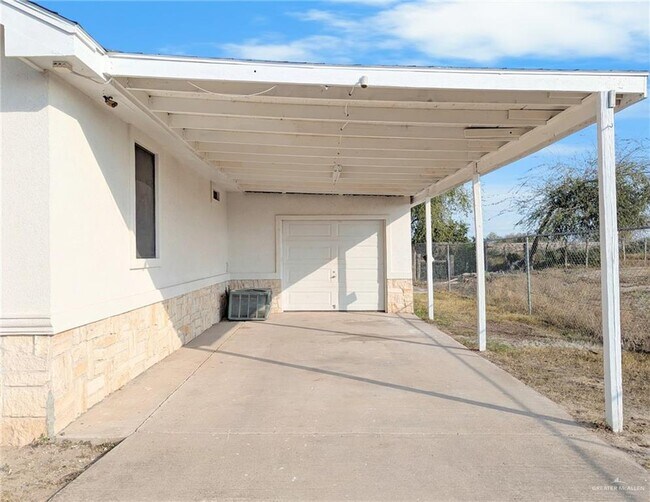 30 N N Dakota St in Alton, TX - Building Photo - Building Photo