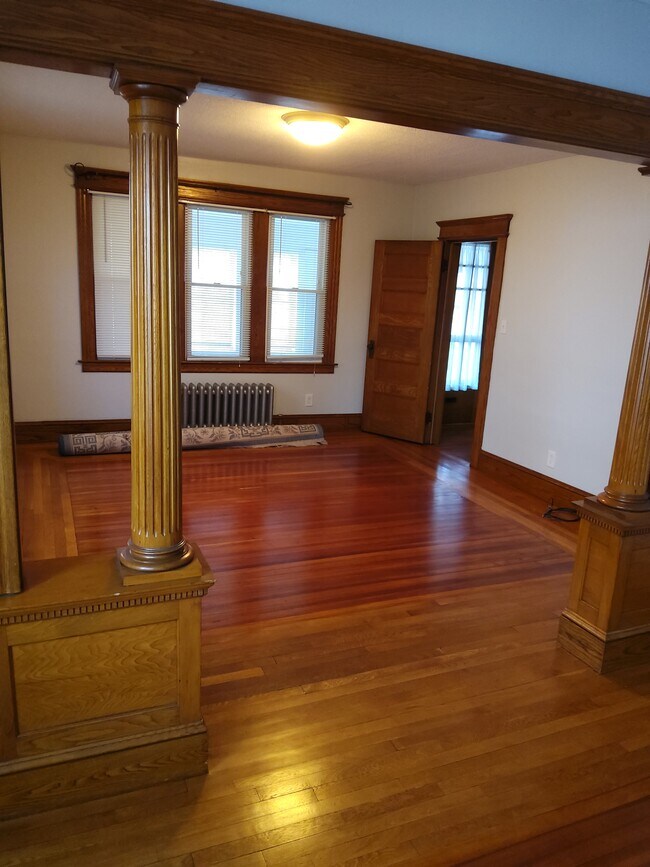 126 Hubbard St in Ludlow, MA - Building Photo - Building Photo