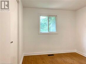 2585 Windjammer Rd in Mississauga, ON - Building Photo - Building Photo