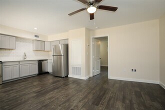 5504 La Branch St in Houston, TX - Building Photo - Building Photo