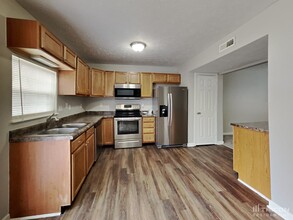 6215 Copeland Lakes Ln in Indianapolis, IN - Building Photo - Building Photo