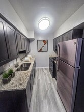 417 W Tarrant Rd in Grand Prairie, TX - Foto de edificio - Building Photo