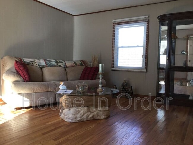 1451 Dana Rd in Hendersonville, NC - Building Photo - Building Photo