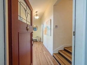 2359 Hughes Ave SW in Seattle, WA - Building Photo - Building Photo