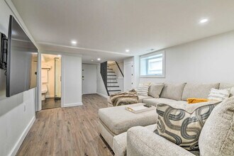 1129 Augusta St in Oak Park, IL - Building Photo - Building Photo