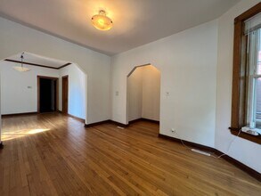 1438 N Kedzie Ave in Chicago, IL - Building Photo - Building Photo