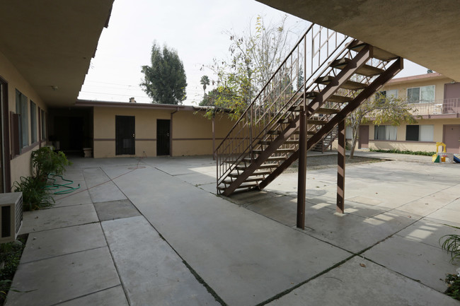 Northwest Apartments in Colton, CA - Foto de edificio - Building Photo