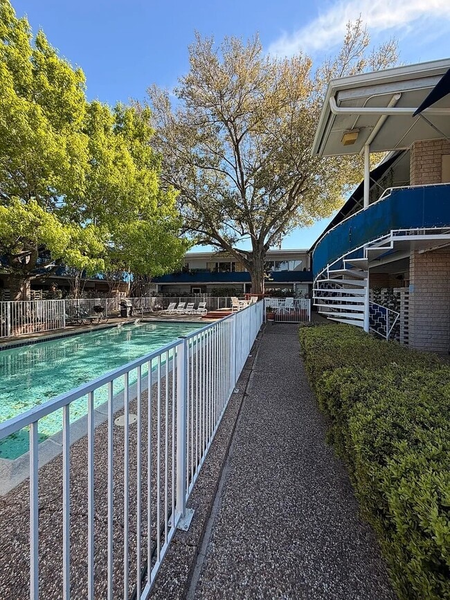 property at 3271 Sul Ross St