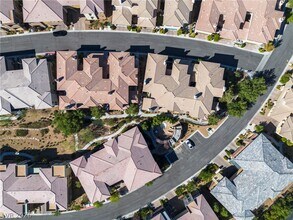 11280 Granite Ridge Dr in Las Vegas, NV - Building Photo - Building Photo