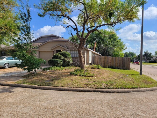 property at 11002 Longtom Ct