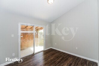 7825 Fallstone Rd in Memphis, TN - Building Photo - Building Photo